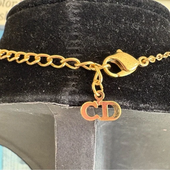 Christian Dior Gold Heart & Rhinestone Pendant Necklace - Picture 6 of 10